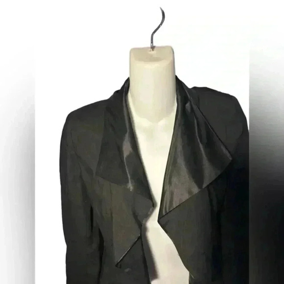 Tabitha Anthropologie Ruffle Lapel Tuxedo Blazer,‎ Sz 0 - Picture 4 of 5